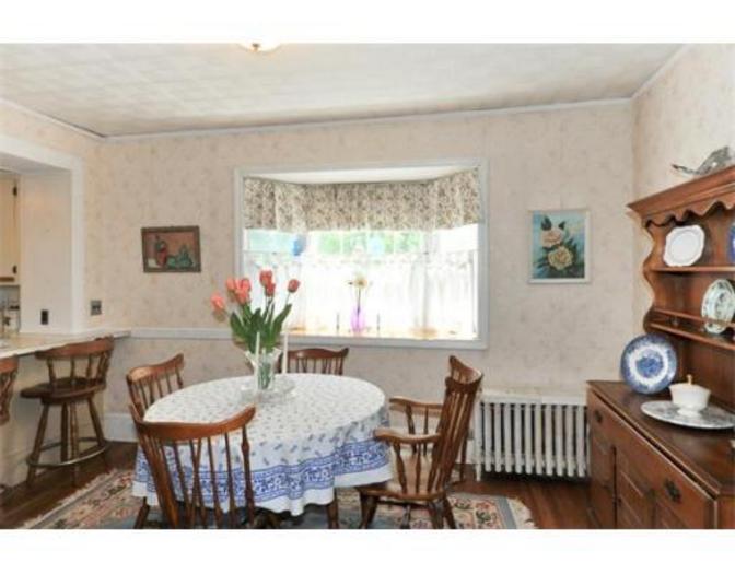 Dining Room Listing photo 4