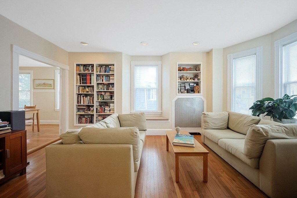Listing photo 6